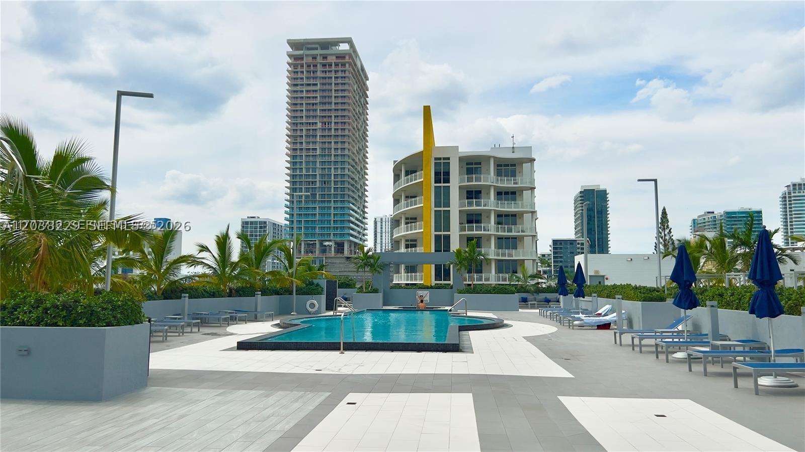 PLATINUM CONDO - Residential Lease