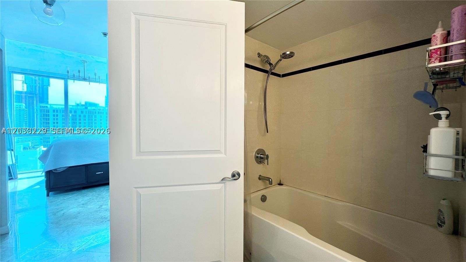 PLATINUM CONDO - Residential Lease