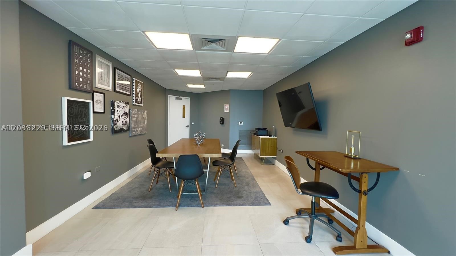 PLATINUM CONDO - Residential Lease