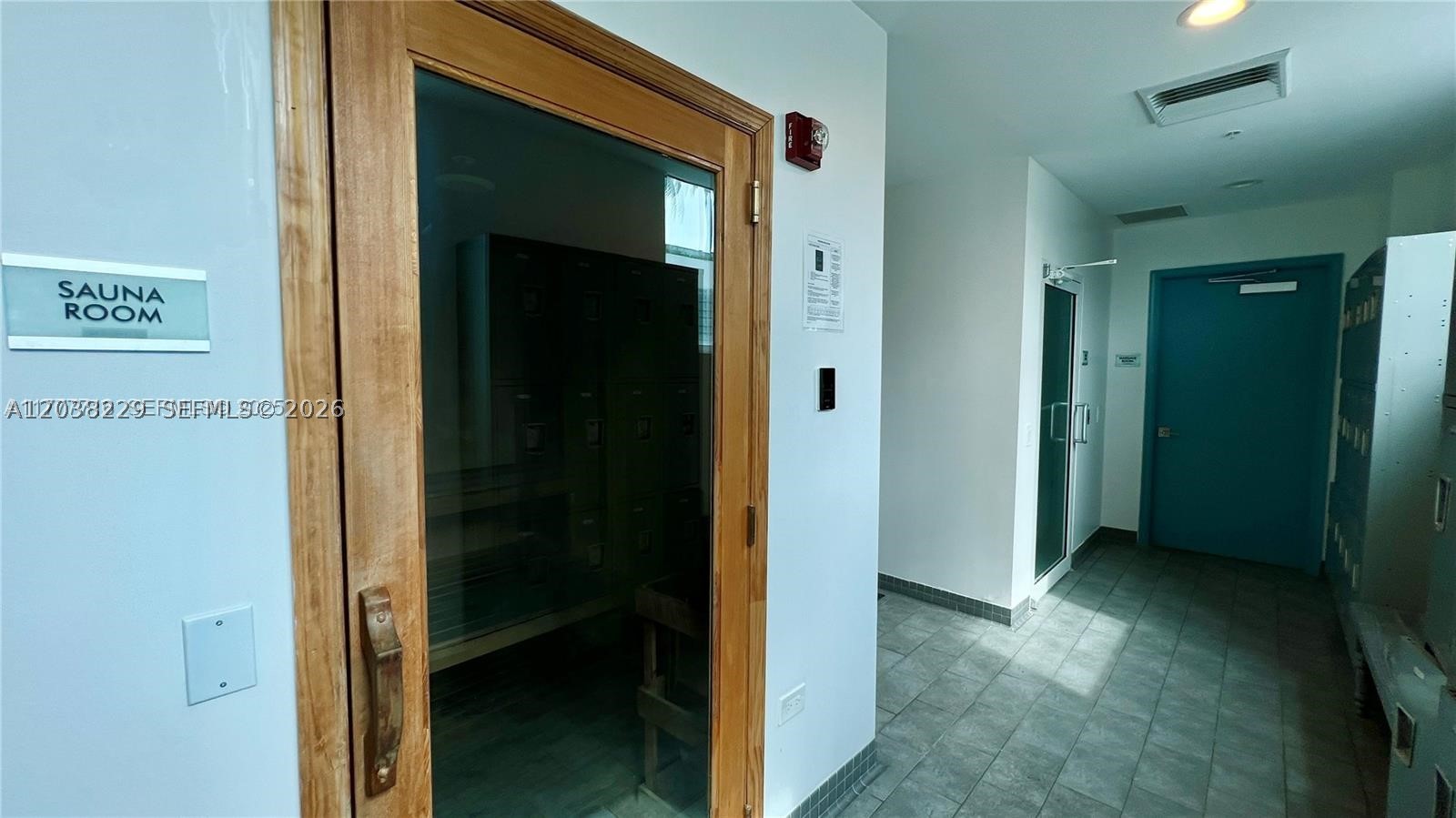 PLATINUM CONDO - Residential Lease