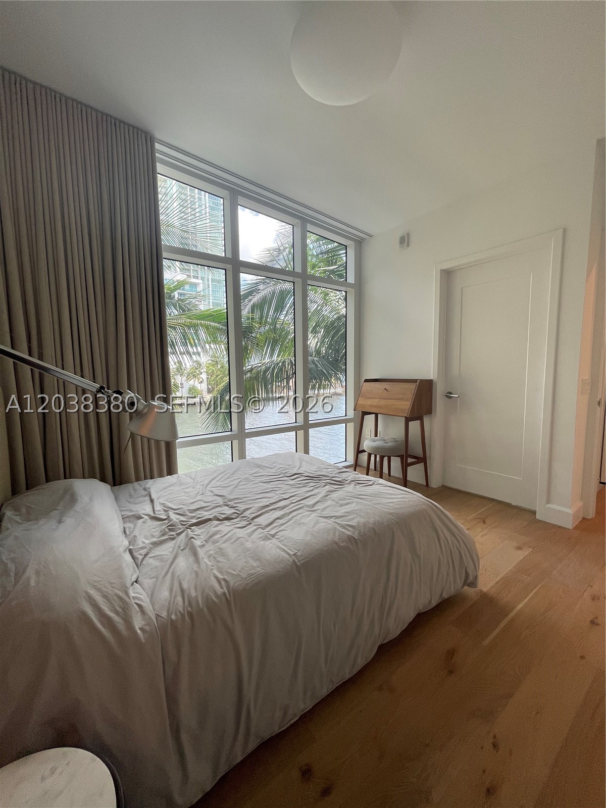 THE CRIMSON CONDO - Residential Lease