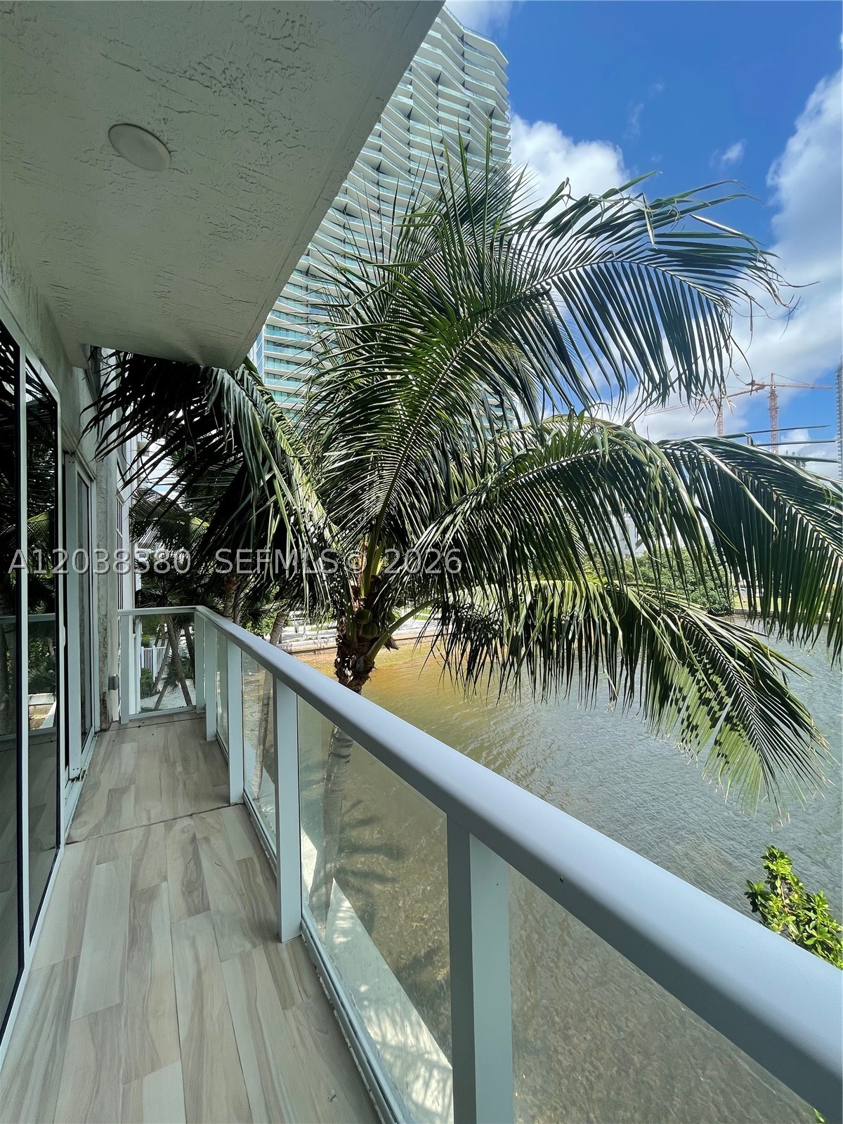 THE CRIMSON CONDO - Residential Lease