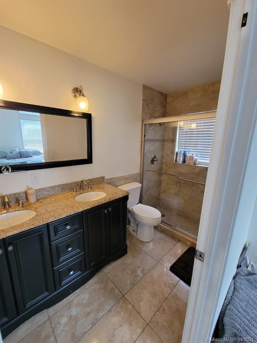 FAIRWAY LAKE - Residential
