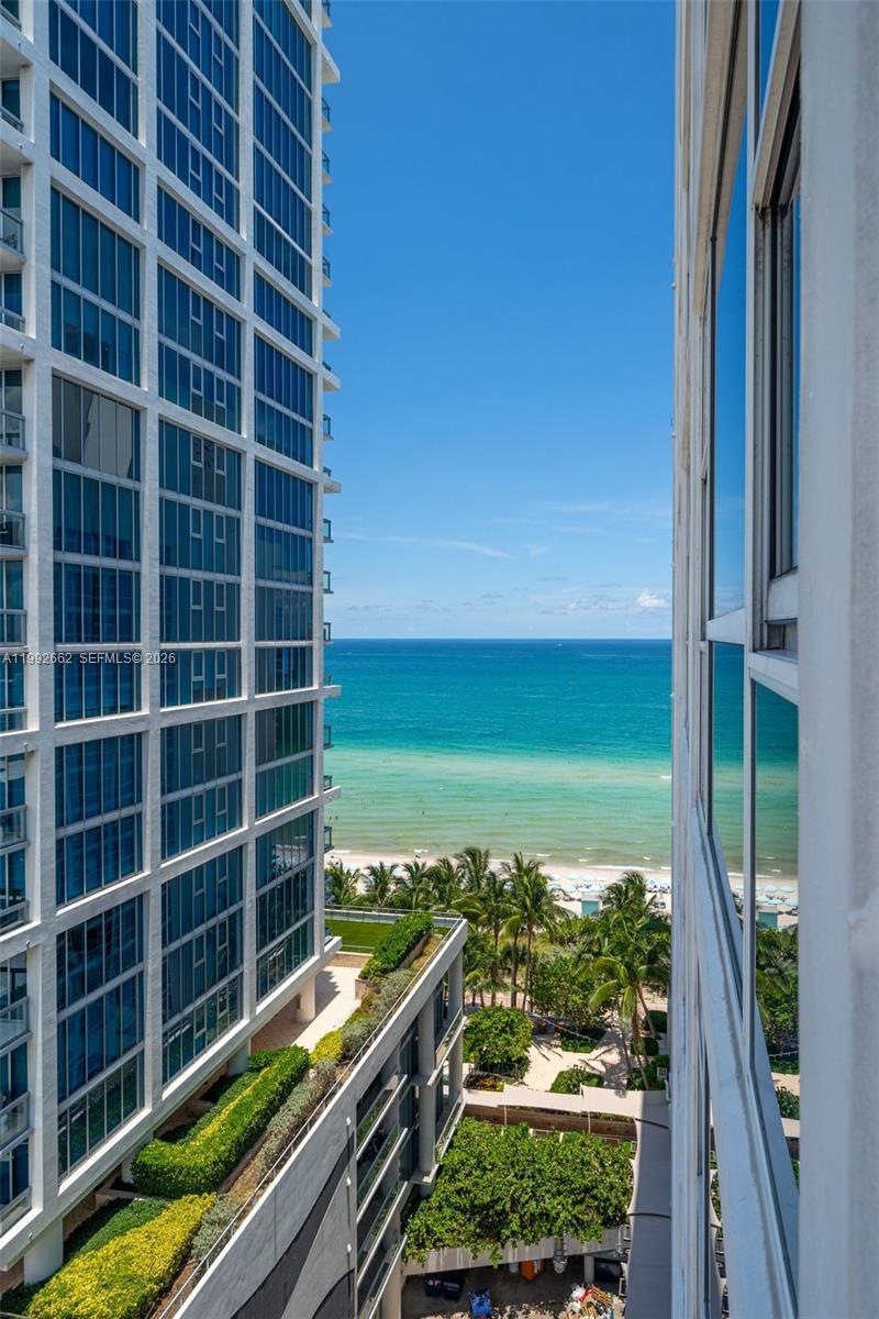 CENTRAL CARILLON BEACH CO - Residential