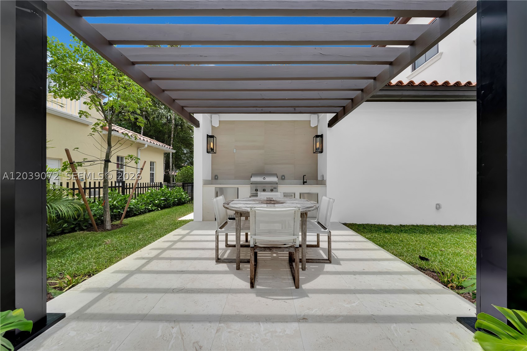 CORAL GABLES RIVIERA SEC - Residential