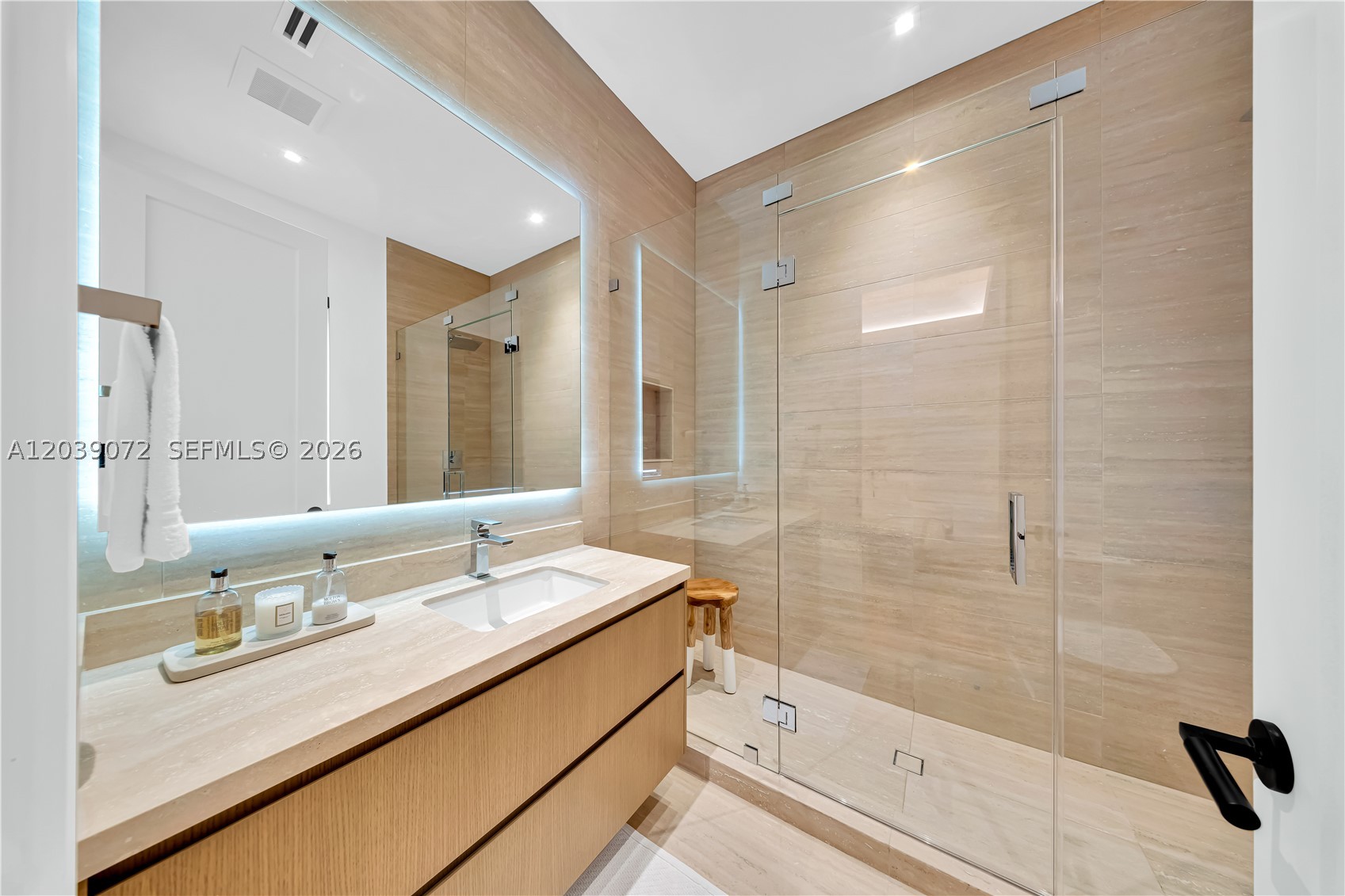 CORAL GABLES RIVIERA SEC - Residential