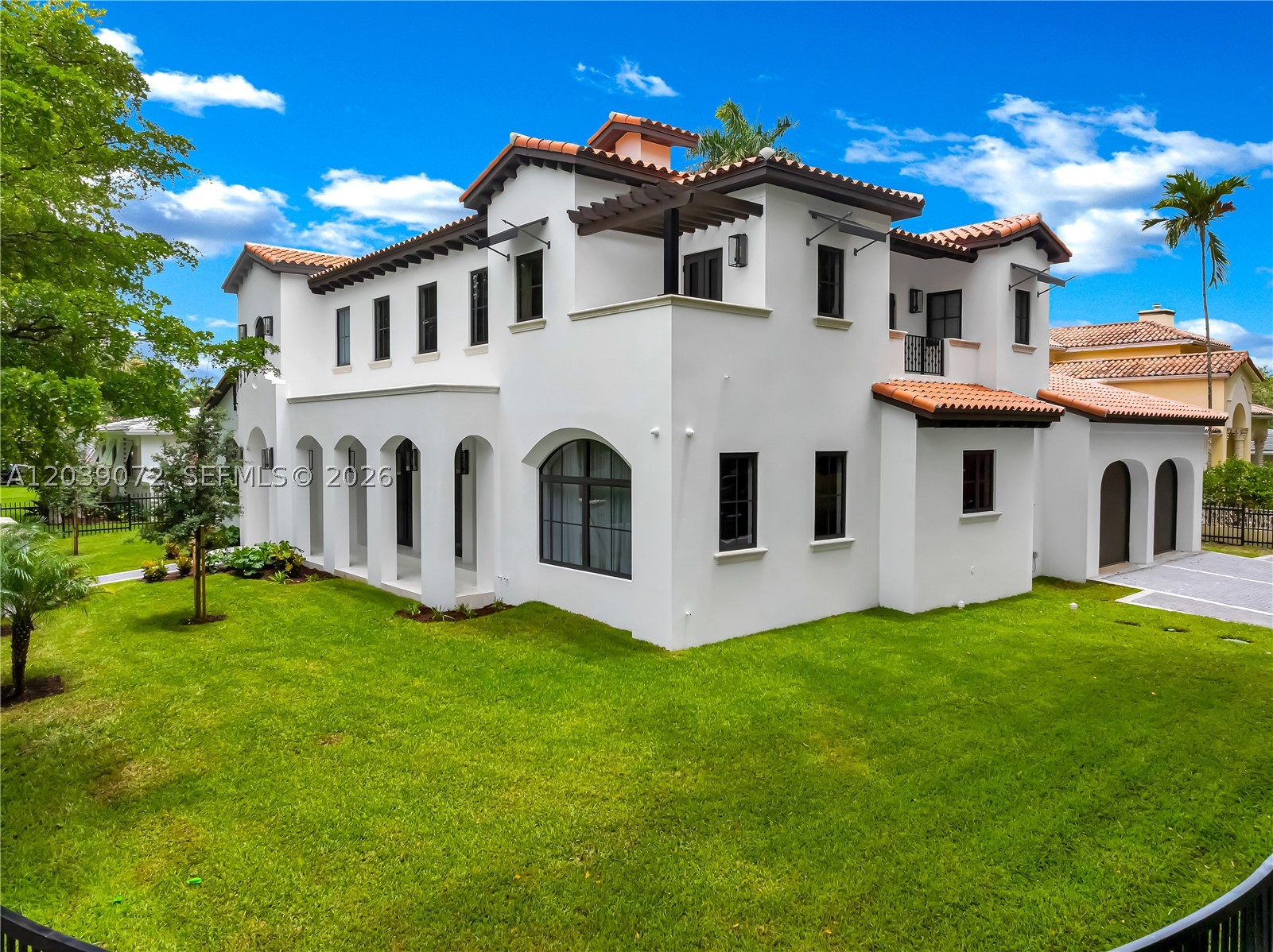 CORAL GABLES RIVIERA SEC - Residential