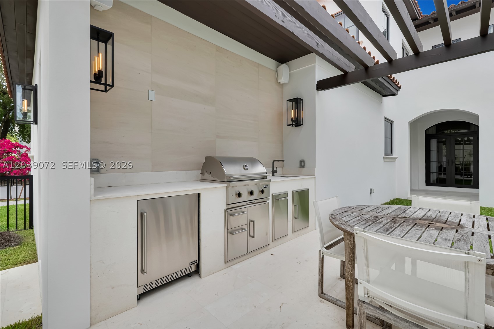 CORAL GABLES RIVIERA SEC - Residential