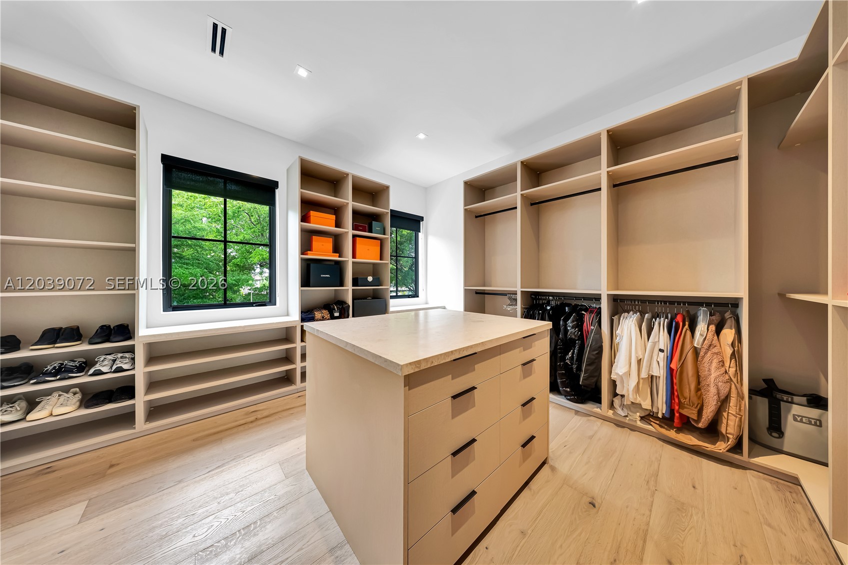 CORAL GABLES RIVIERA SEC - Residential