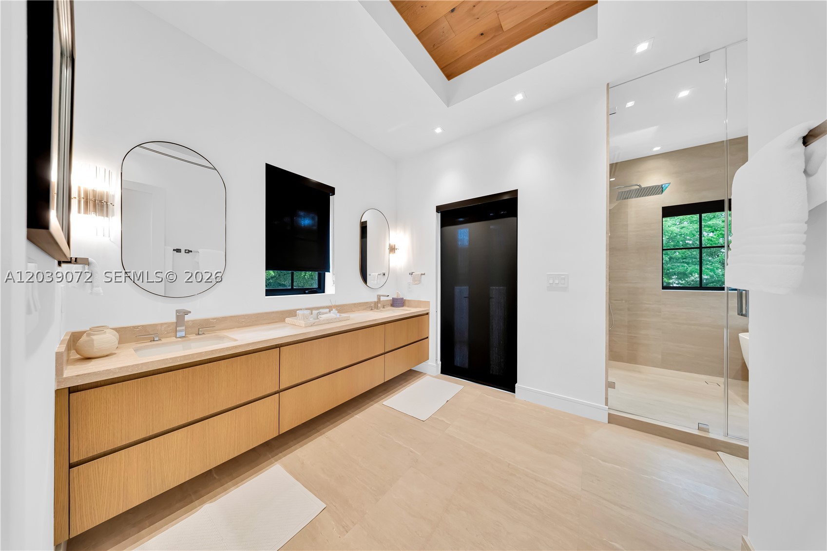 CORAL GABLES RIVIERA SEC - Residential