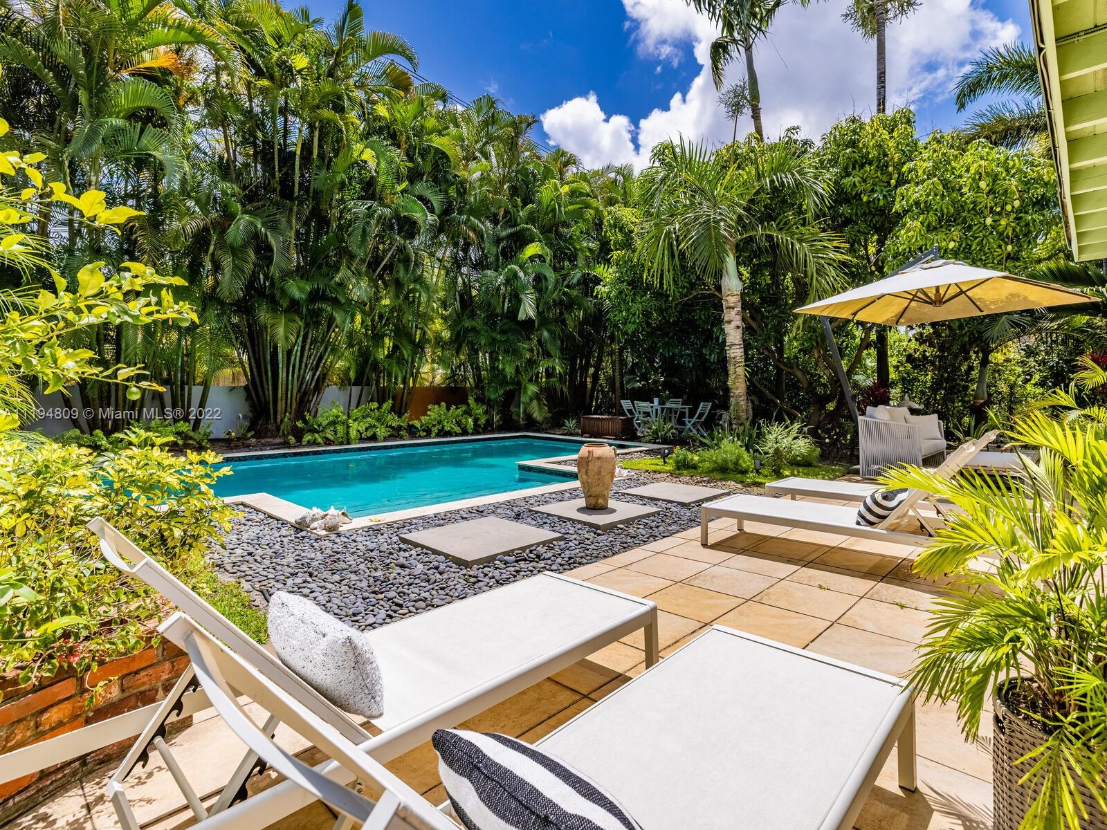 MIAMI SHORES SEC 1 AMD - Residential Lease