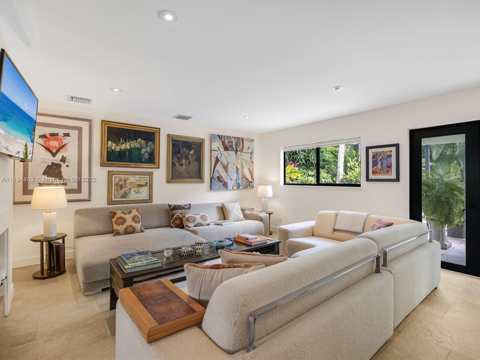 MIAMI SHORES SEC 1 AMD - Residential Lease