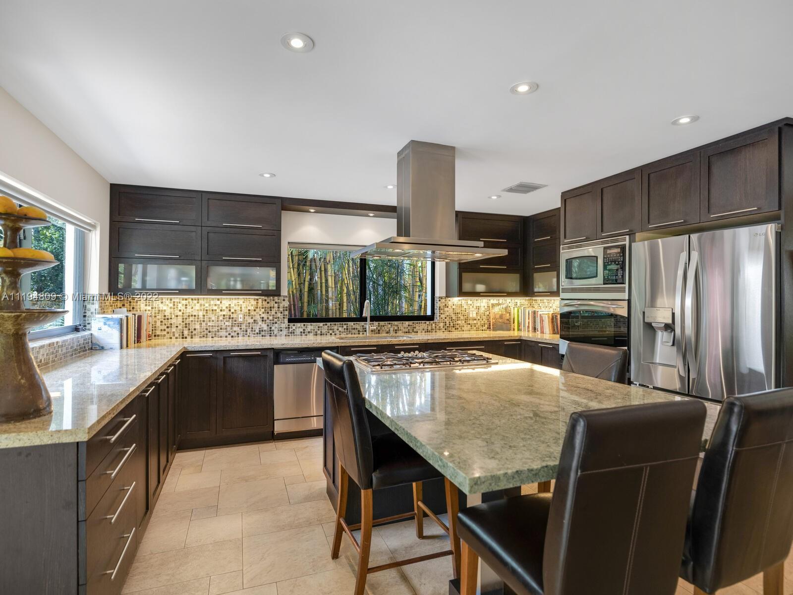 MIAMI SHORES SEC 1 AMD - Residential Lease