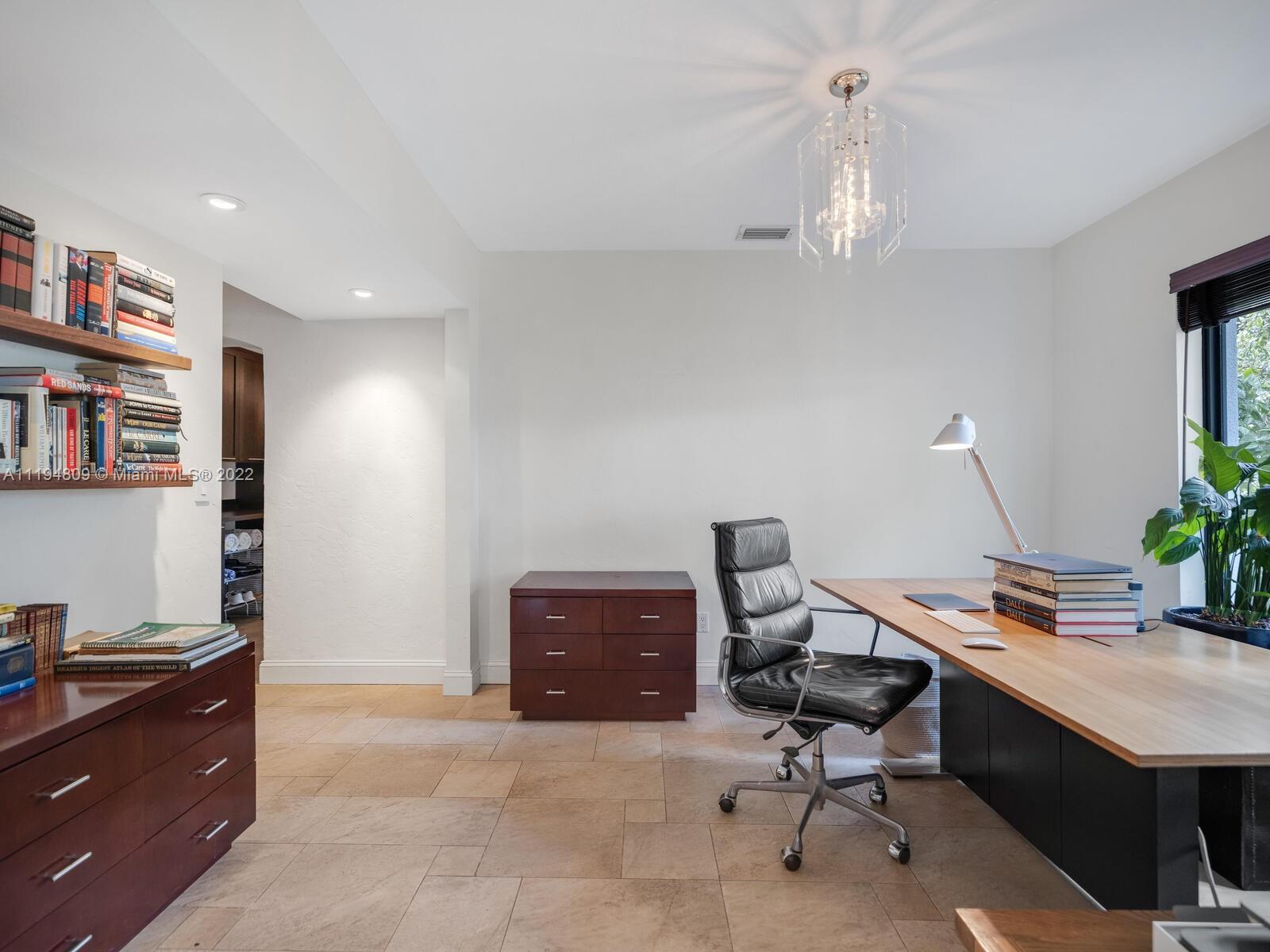 MIAMI SHORES SEC 1 AMD - Residential Lease