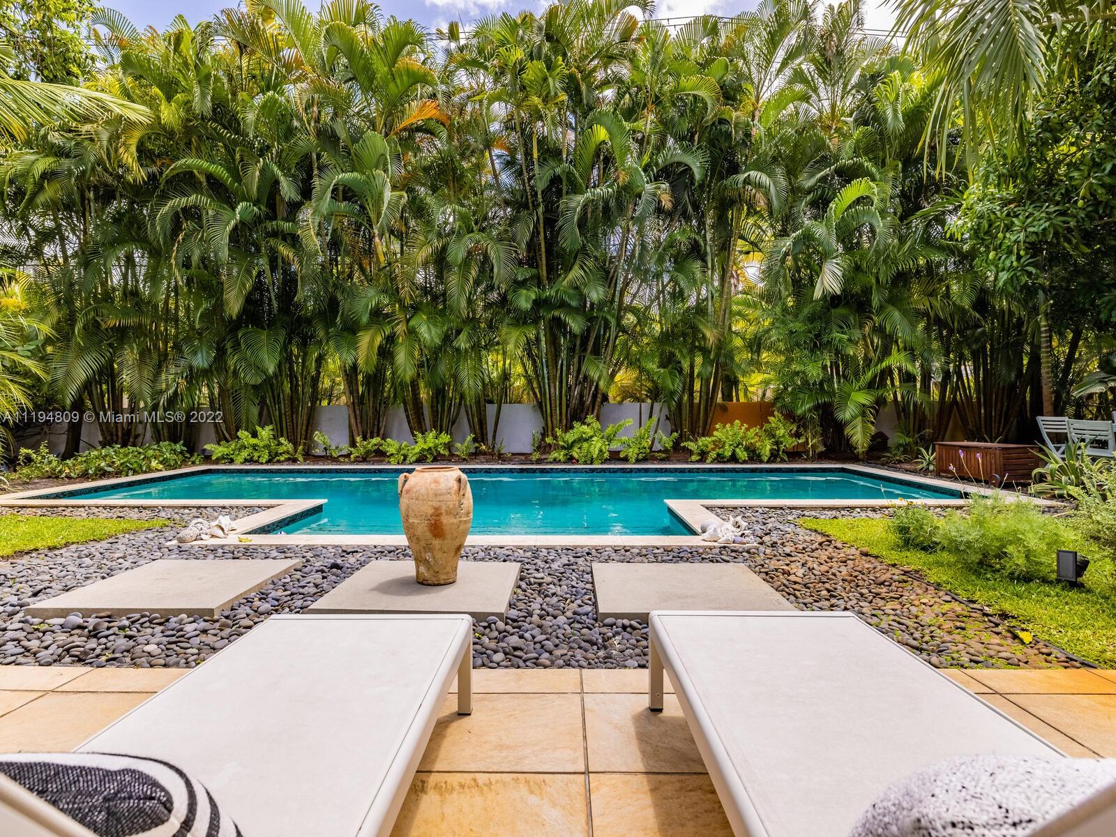 MIAMI SHORES SEC 1 AMD - Residential Lease