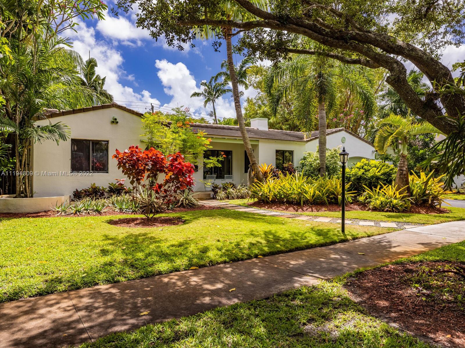 MIAMI SHORES SEC 1 AMD - Residential Lease