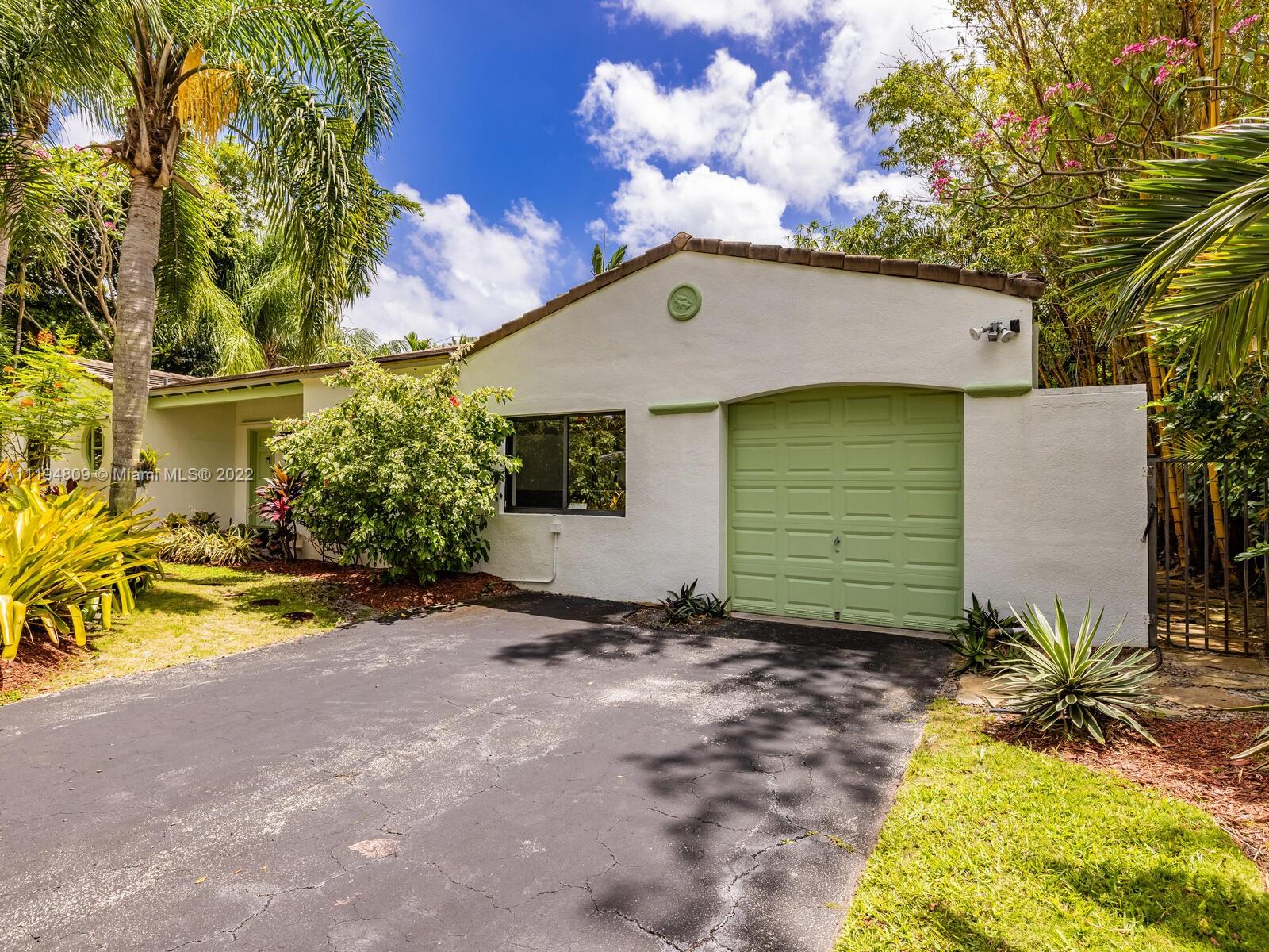 MIAMI SHORES SEC 1 AMD - Residential Lease
