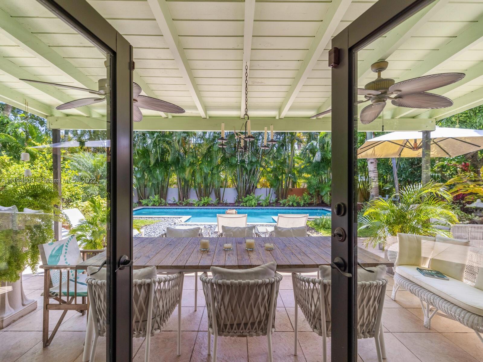 MIAMI SHORES SEC 1 AMD - Residential Lease