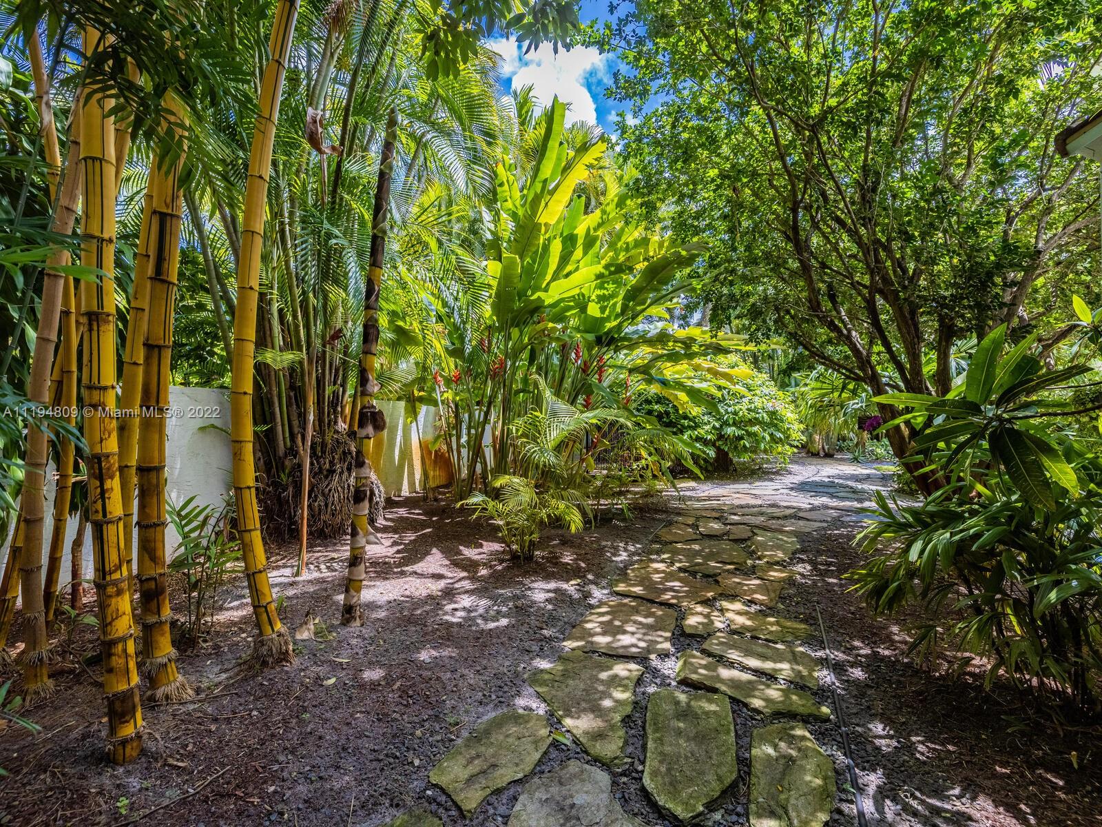 MIAMI SHORES SEC 1 AMD - Residential Lease
