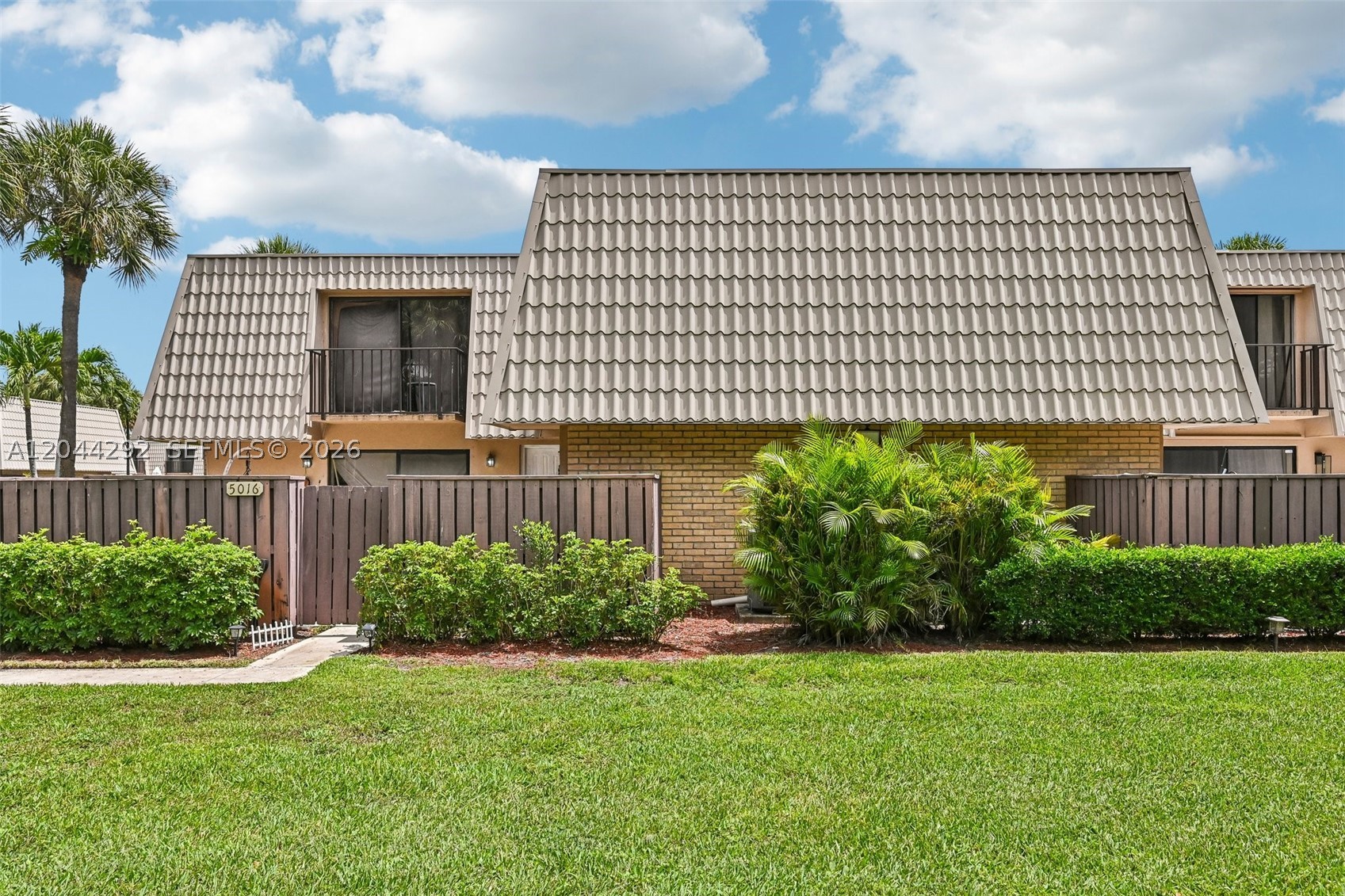 VILLAGE OF SANDALWOOD LAK - Residential