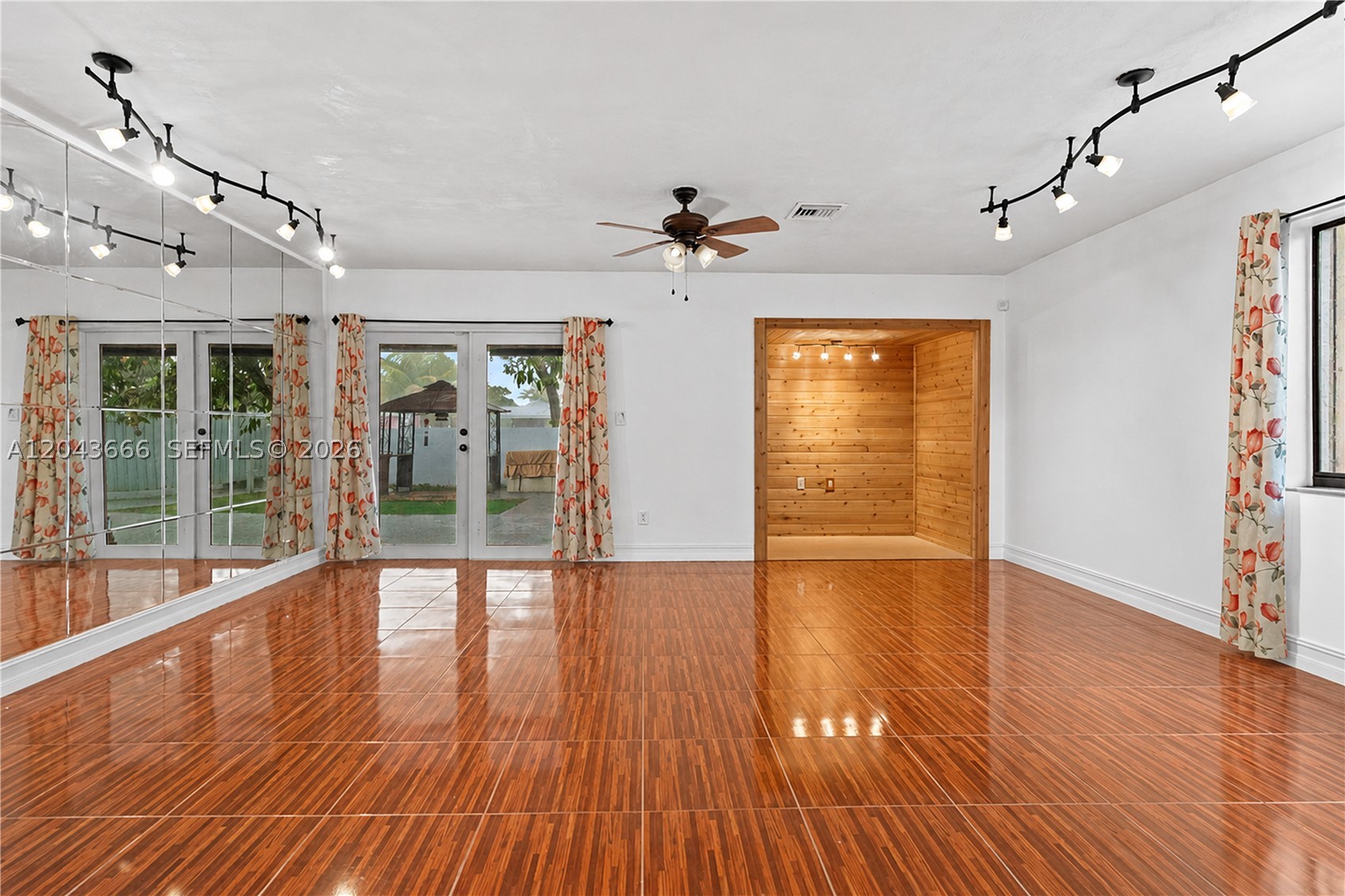 LAKES OF ACADIA UNIT 6 - Residential