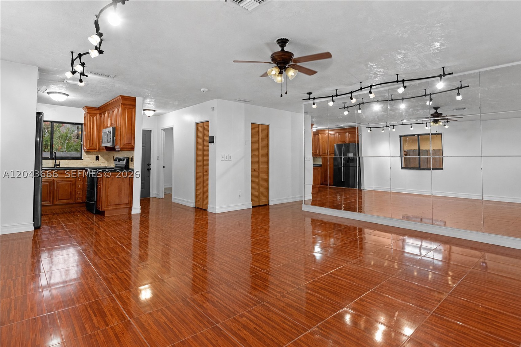 LAKES OF ACADIA UNIT 6 - Residential