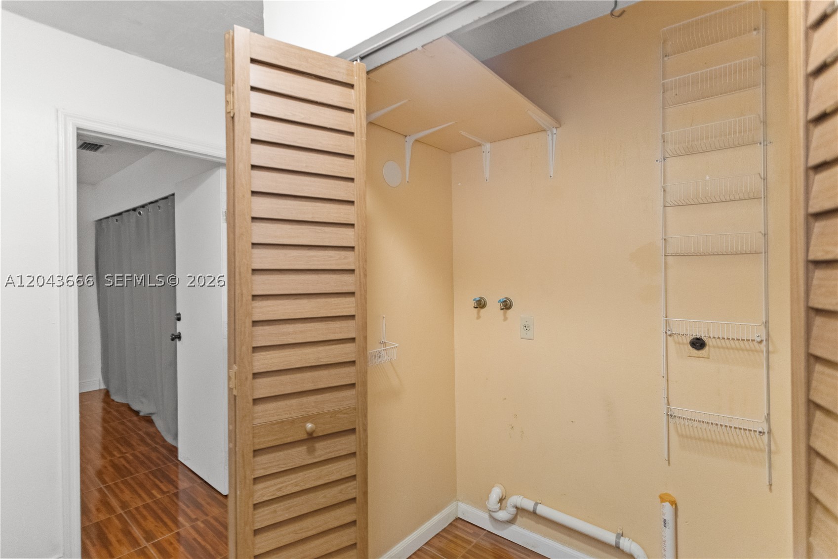 LAKES OF ACADIA UNIT 6 - Residential