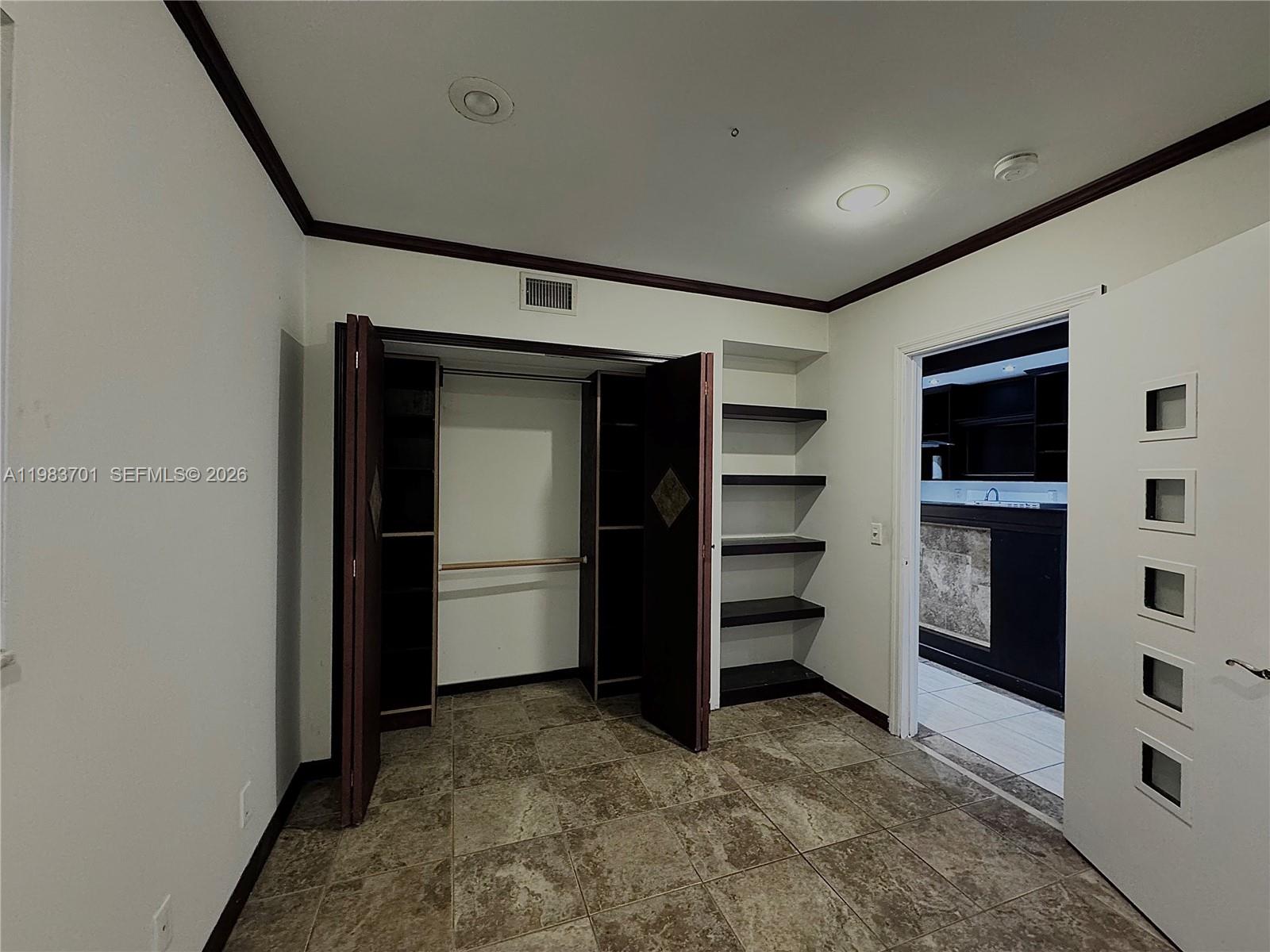 HOLLYWOOD GARDENS - Residential