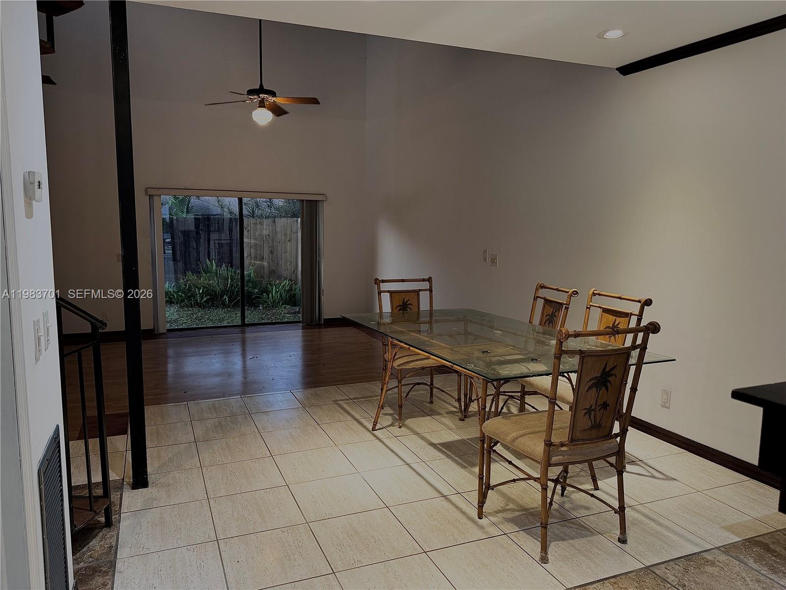 HOLLYWOOD GARDENS - Residential