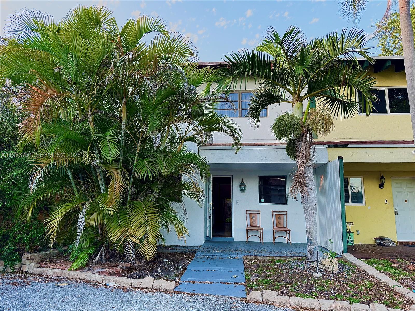 HOLLYWOOD GARDENS - Residential
