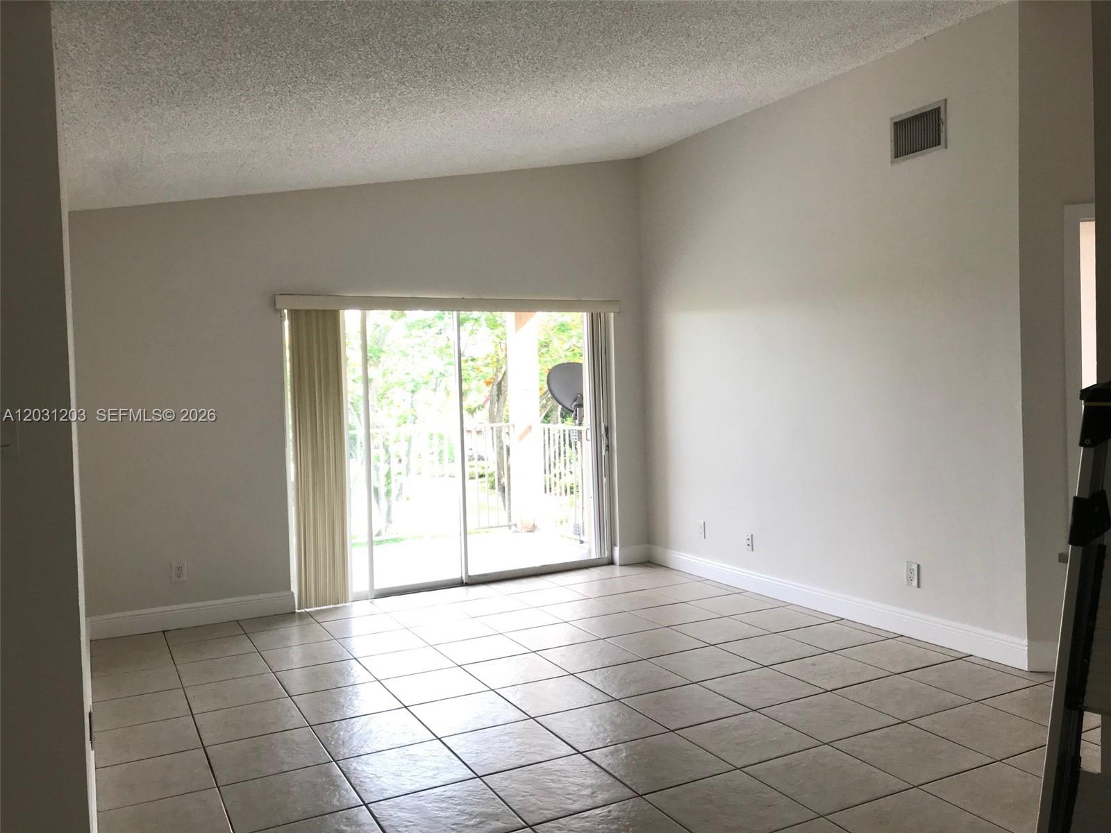 ROYAL PALM PLACE - Residential