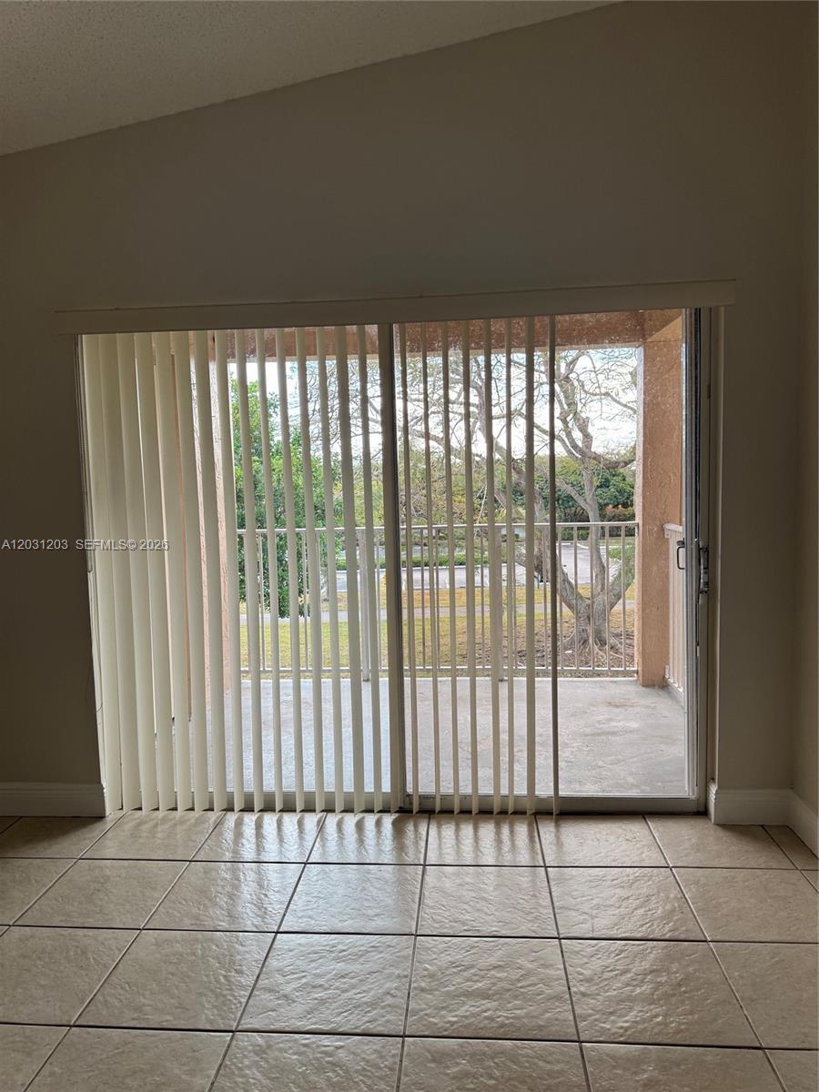 ROYAL PALM PLACE - Residential