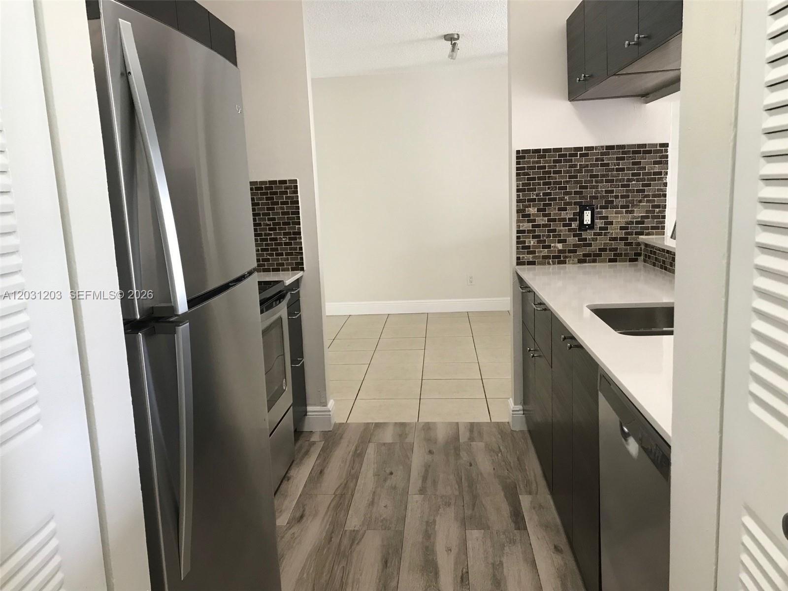 ROYAL PALM PLACE - Residential