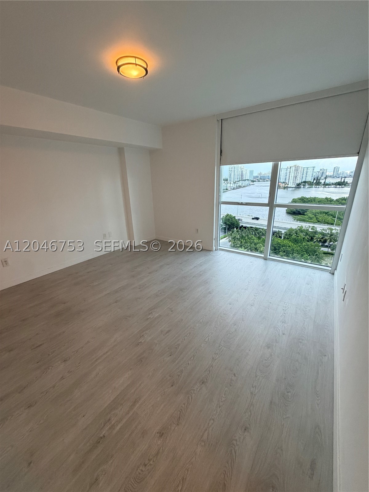 400 SUNNY ISLES CONDO WES - Residential