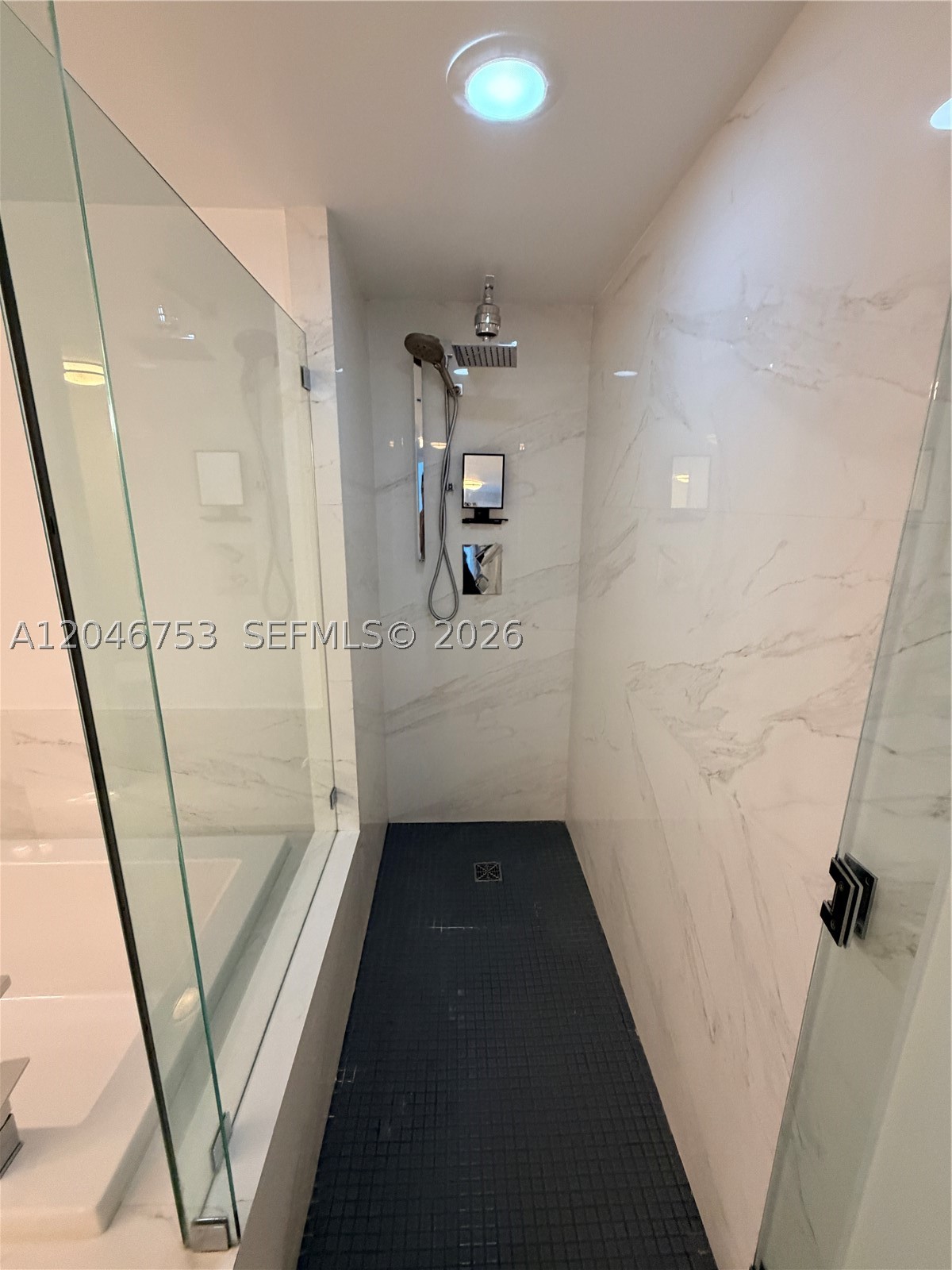 400 SUNNY ISLES CONDO WES - Residential