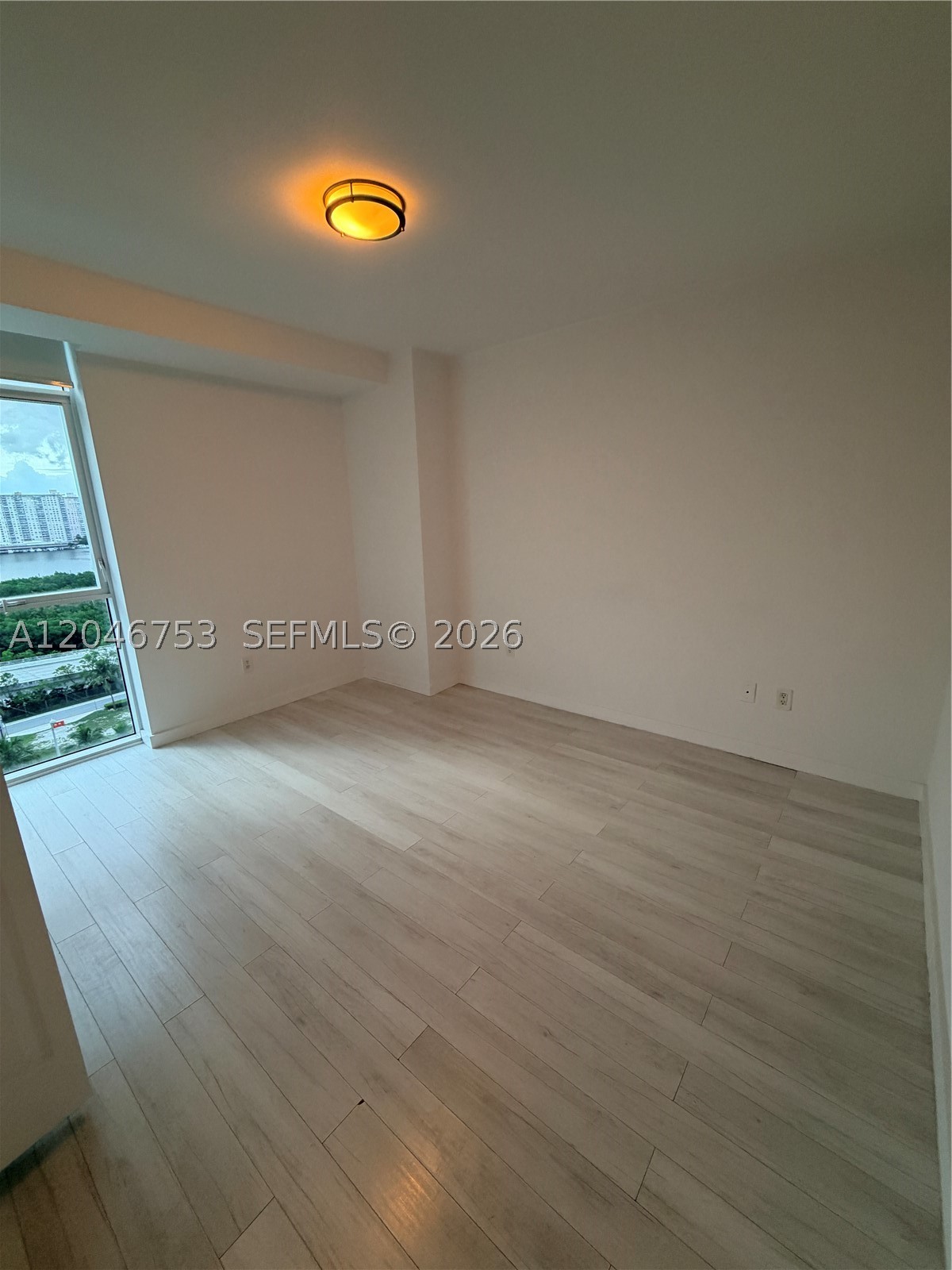 400 SUNNY ISLES CONDO WES - Residential
