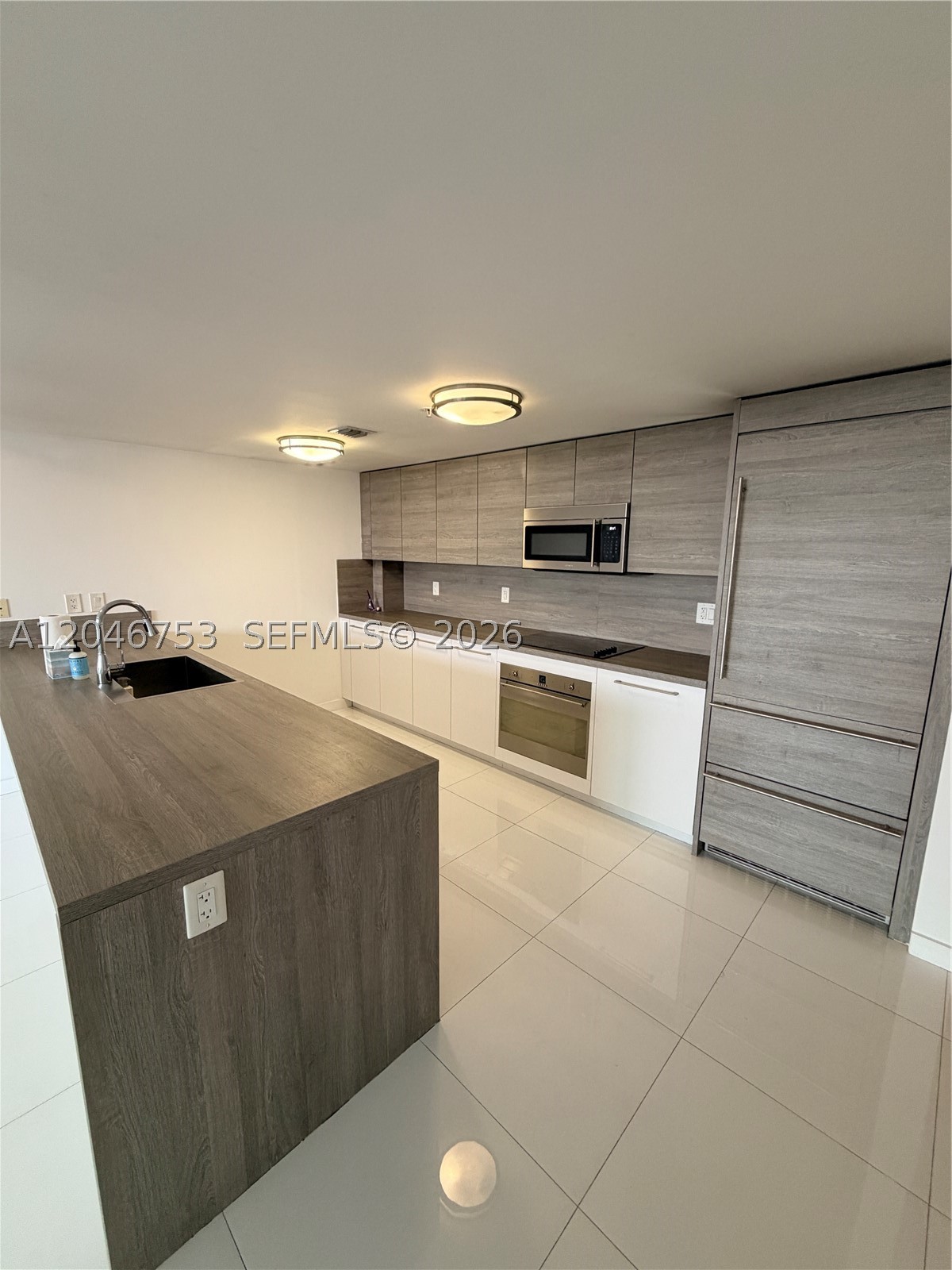 400 SUNNY ISLES CONDO WES - Residential