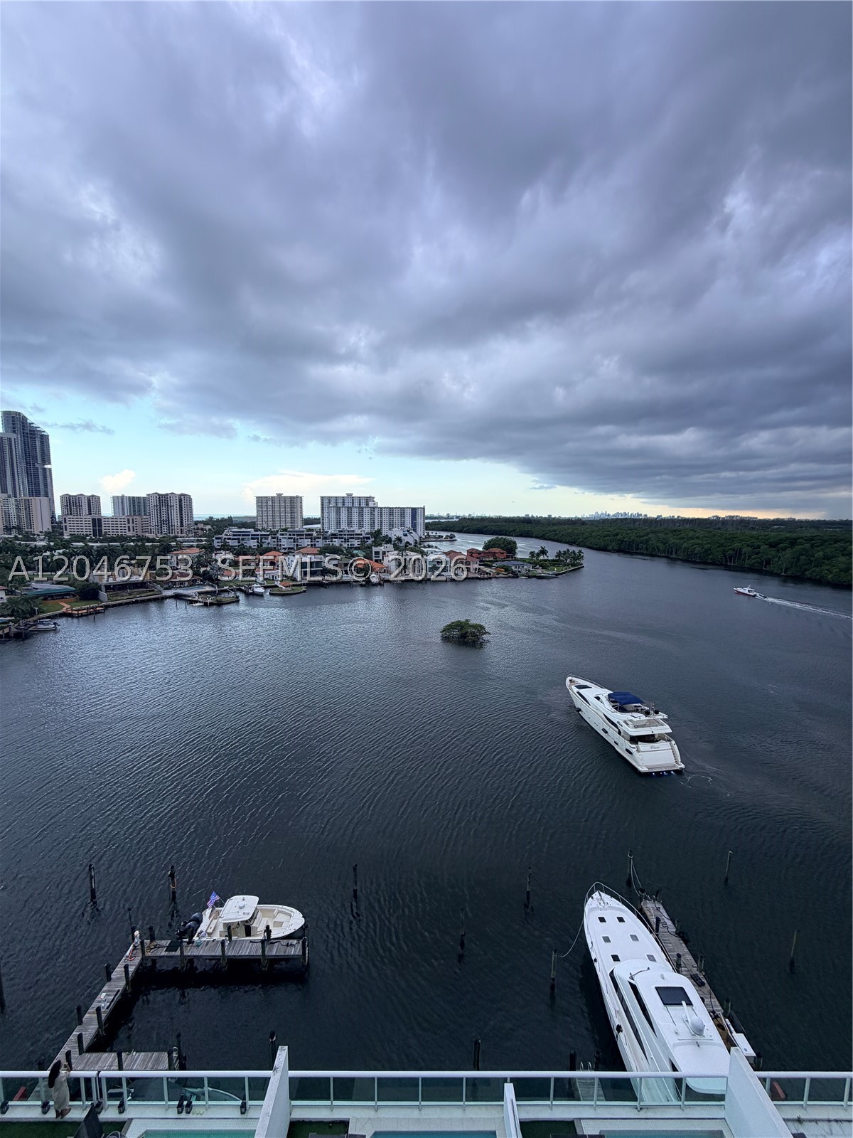 400 SUNNY ISLES CONDO WES - Residential