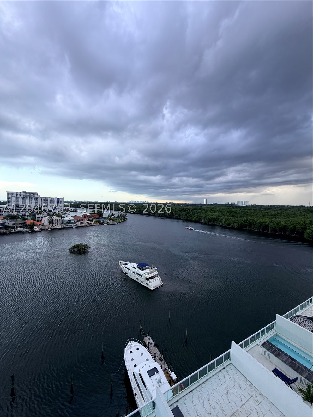 400 SUNNY ISLES CONDO WES - Residential