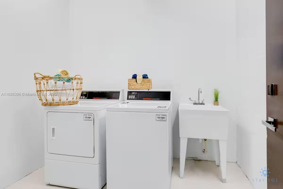 COSTA HOLLYWOOD CONDO - Residential