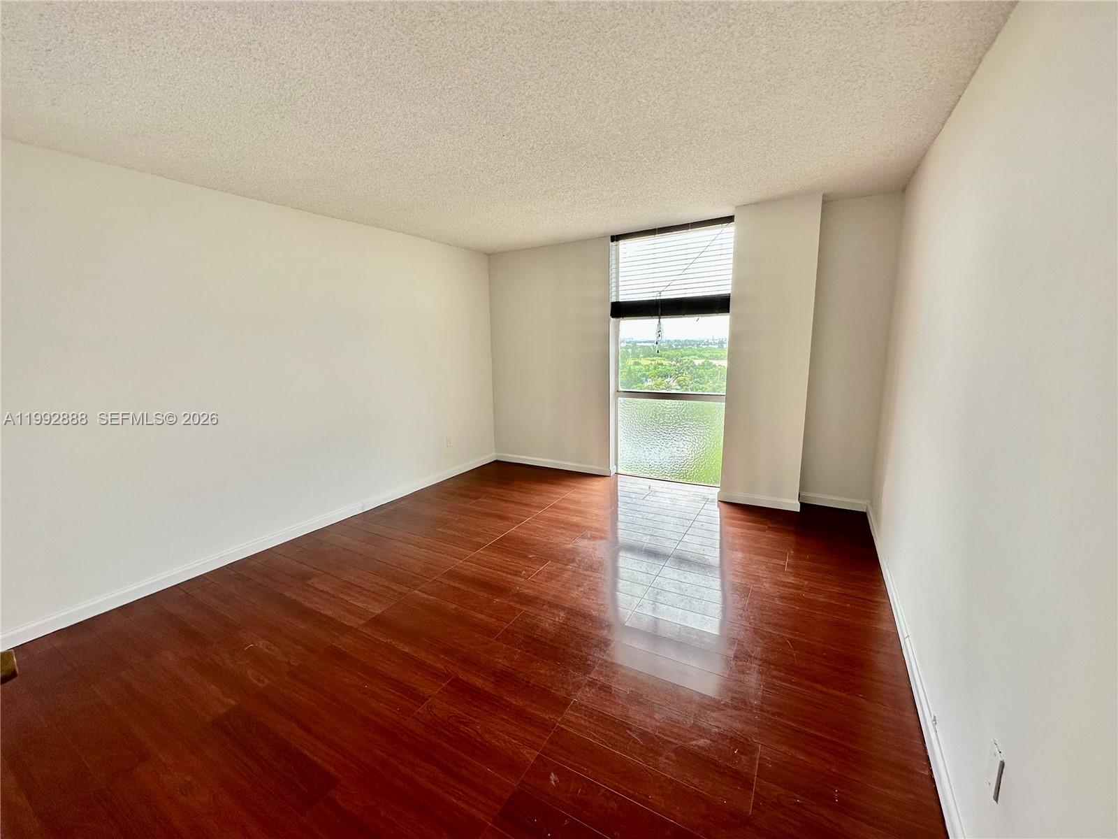 VECINO DEL MAR CONDO - Residential