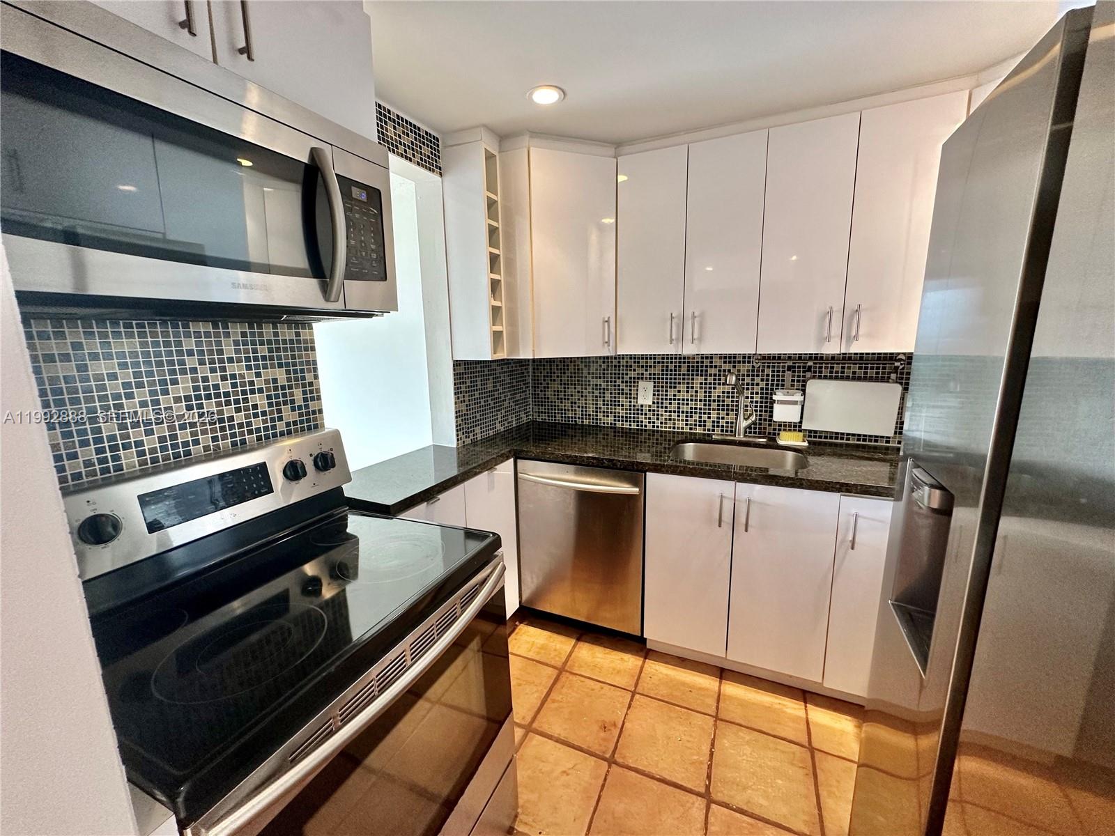 VECINO DEL MAR CONDO - Residential