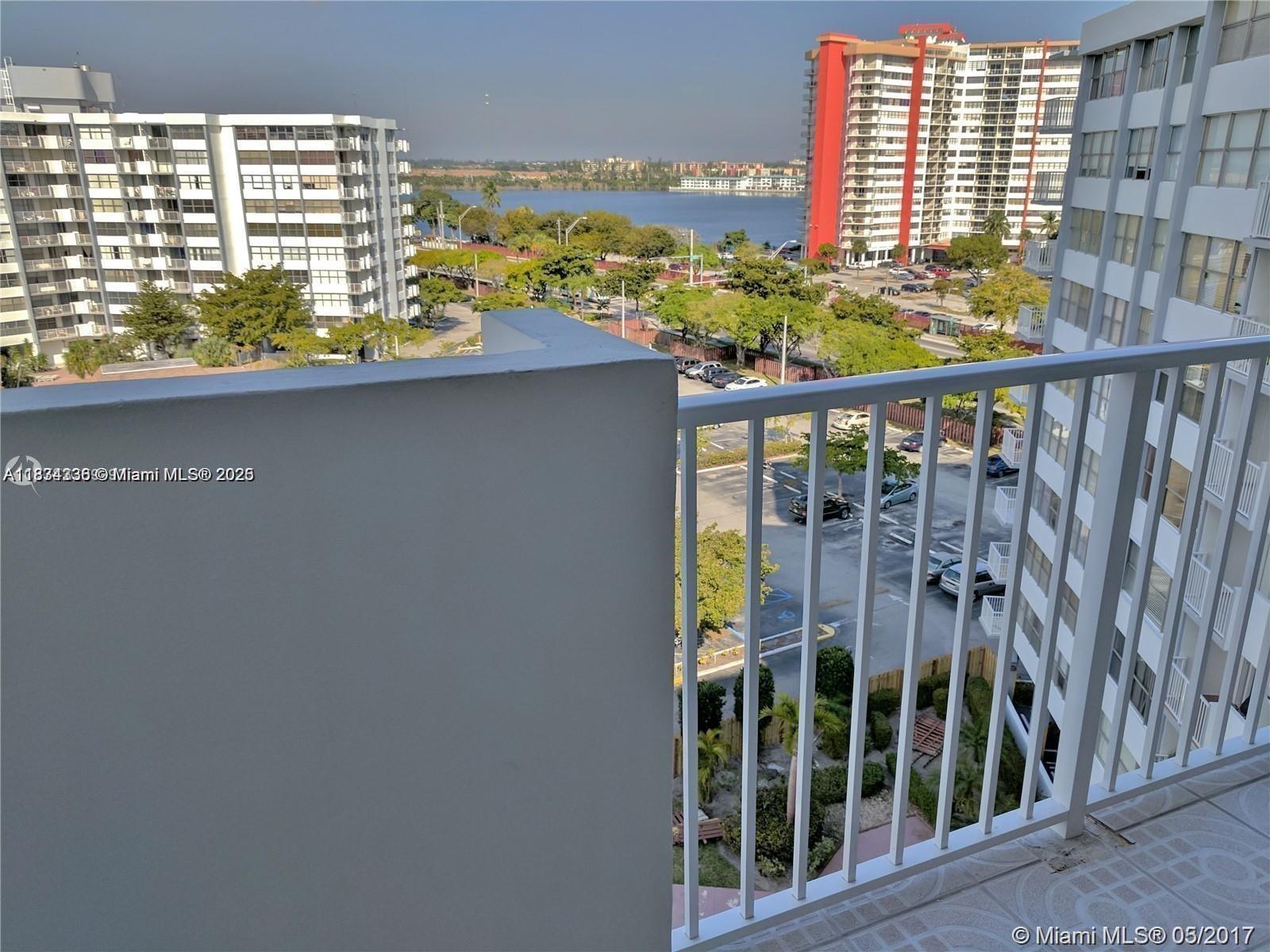 WILSHIRE CONDO - Residential Lease