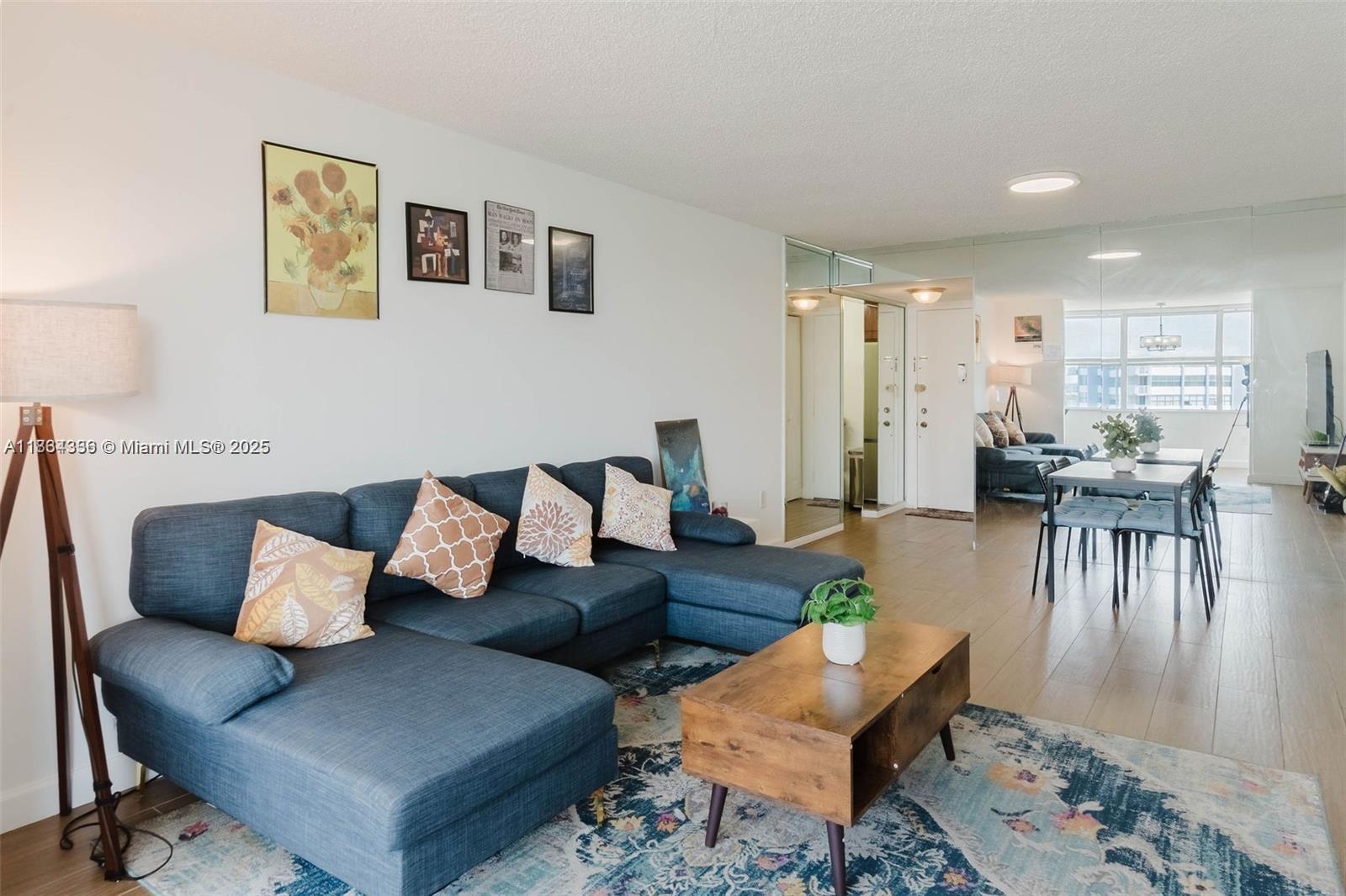 WILSHIRE CONDO - Residential Lease