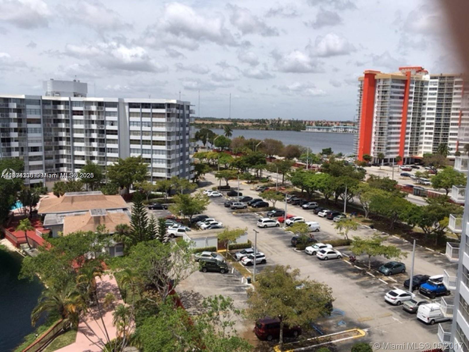 WILSHIRE CONDO - Residential Lease