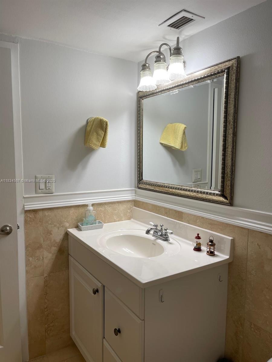 PARKER DORADO CONDO - Residential