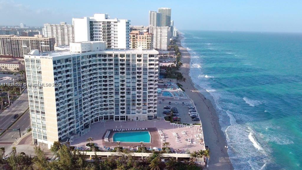 PARKER DORADO CONDO - Residential