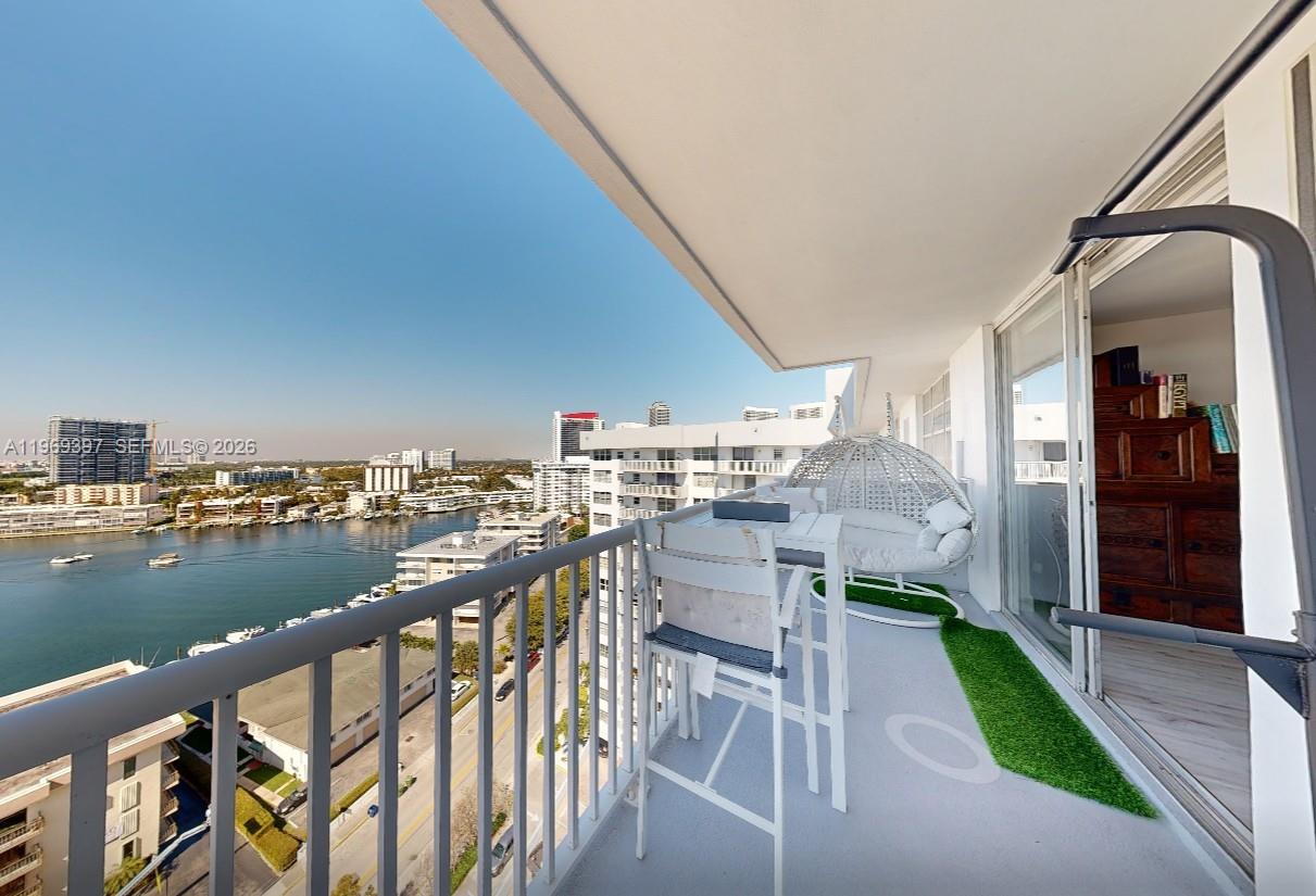GOLDEN SURF TOWERS CONDO - Residential