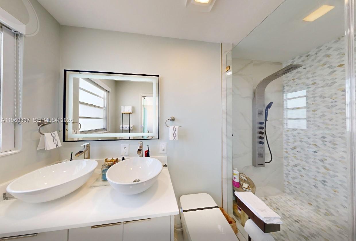 GOLDEN SURF TOWERS CONDO - Residential