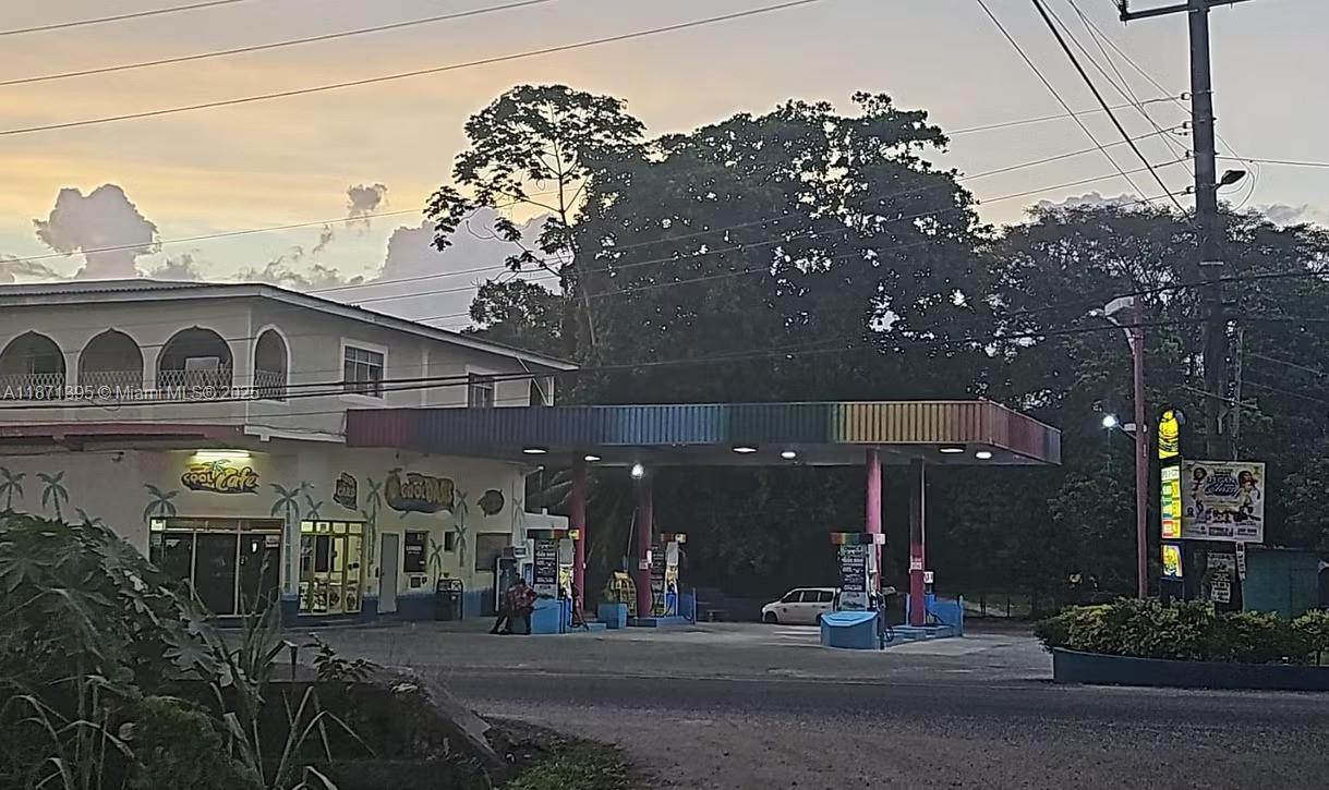 RIO NEUVO, ST MARY JAMAICA - Land